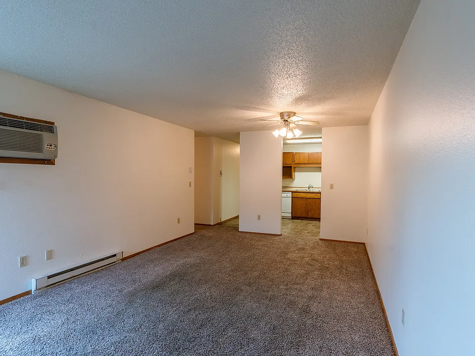 Fargo, ND Galleria 3 Apartments | Living