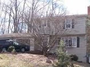 15 Shamrock Ln, Etters, PA 17319