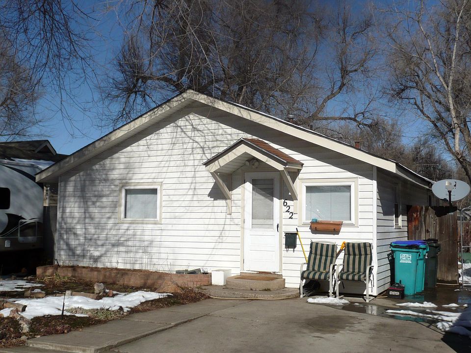 2nd image of 622 Maple St