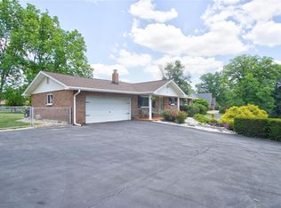 2 Mardis Ct, Troy, IL 62294