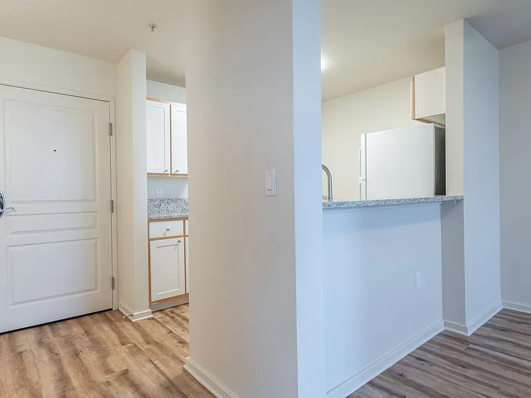 303 NE 16th Ave — Photo 34