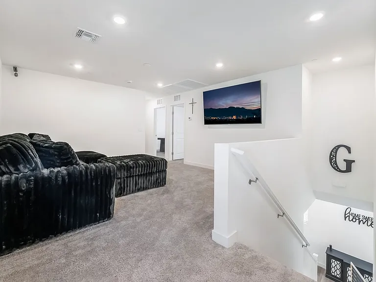 670 Tranquil Peak Ct — Photo 18