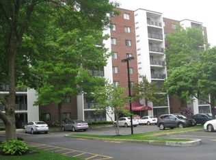 12 9th St APT 103, Medford, MA 02155
