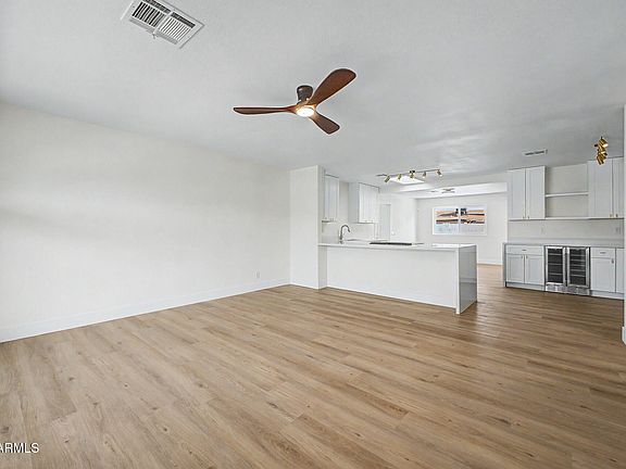 3rd image of 2507 W CORRINE Drive