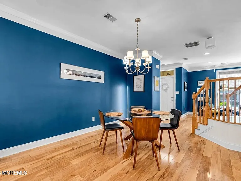 4 Grove Ct — Photo 16