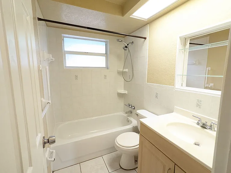 1024 Hilton Ln — Photo 10