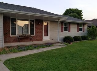 1171 Meadow View Ln, De Pere, WI 54115