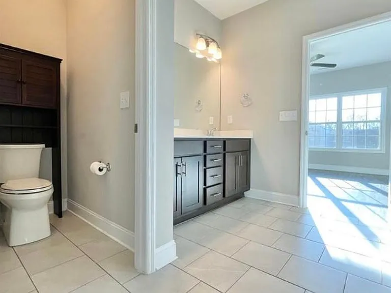 102 James Parcus Cir — Photo 32