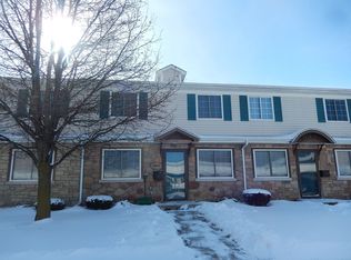 16615 Terrace Village Dr, Taylor, MI 48180