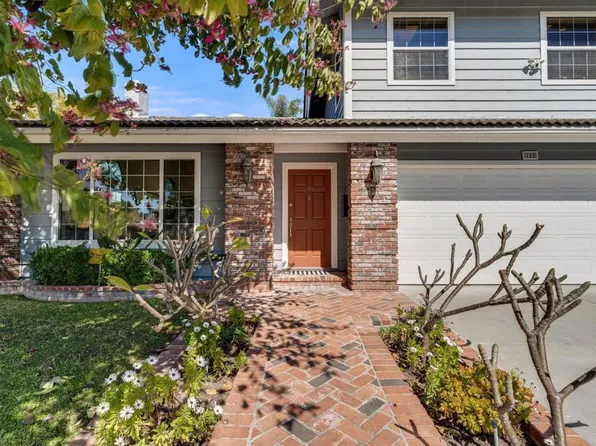 105 Village Run W, Encinitas, CA 92024