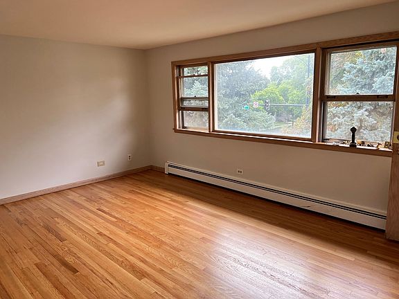 2nd image of 2600 N Austin Ave #3E