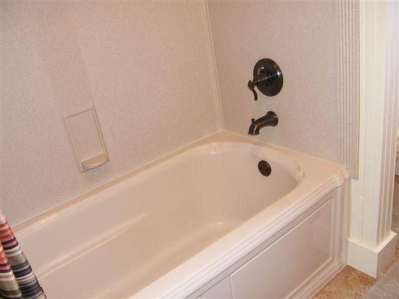 5th image of 2301 W D