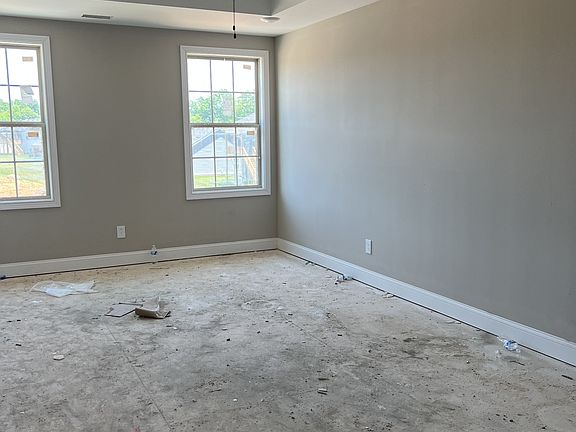 4th image of 232 Cedar Springs