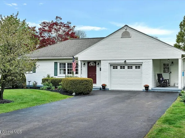 13 Leslie Court, Loudonville, NY 12211