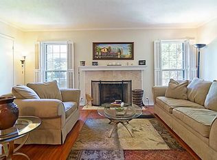 7816 Meadow Park Dr APT 217, Dallas, TX 75230