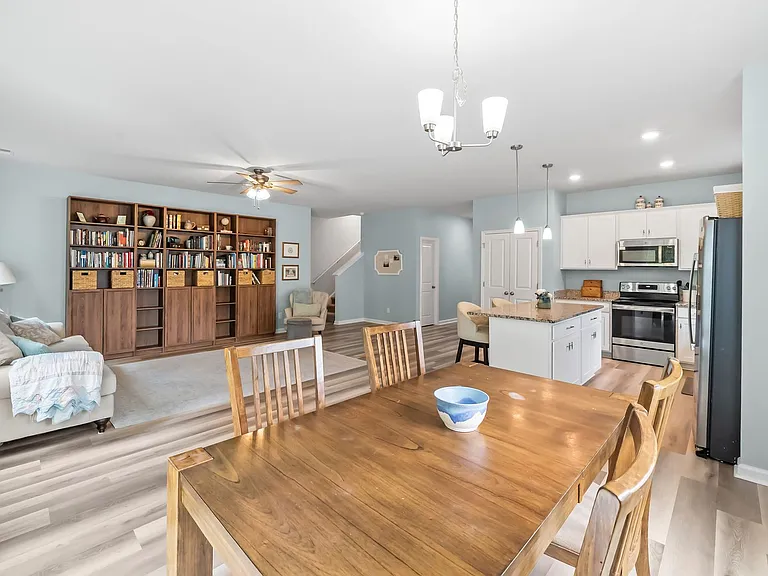 1431 Waybridge Way — Photo 19