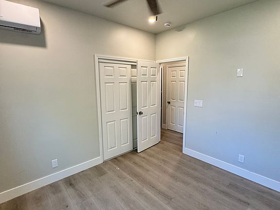 4th image of 1056 Acacia Ave #A