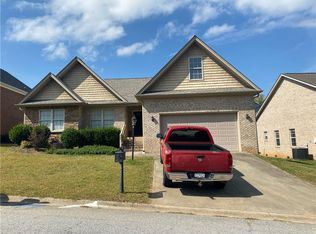 935 Squires Point, Duncan, SC 29334
