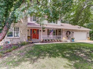 825 High Pointe Dr, Springfield, IL 62702