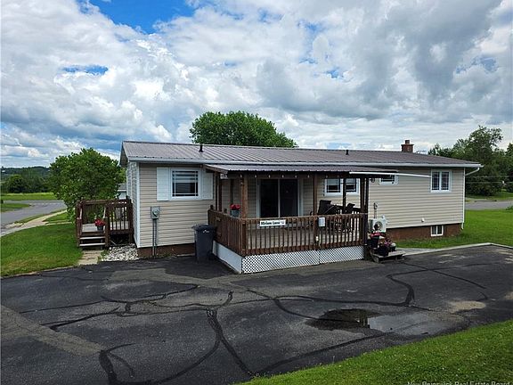 4th image of 16 Harding Dr