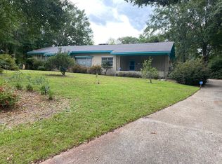 1151 Iola Rd, Ocean Springs, MS 39564