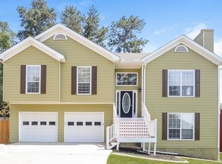 1463 Stonewood Ct, Hampton, GA 30228