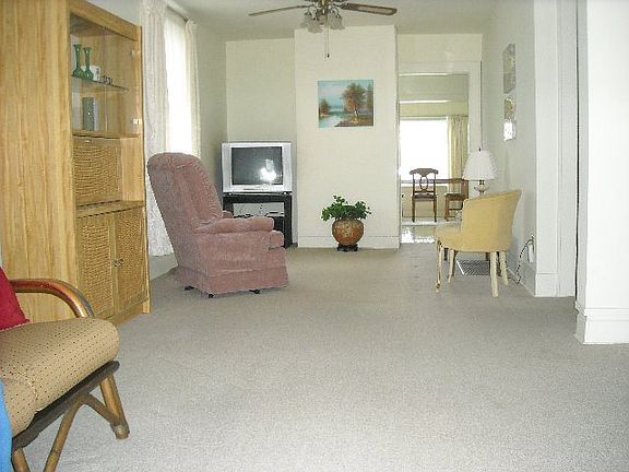 2nd image of 404 McGinnis St