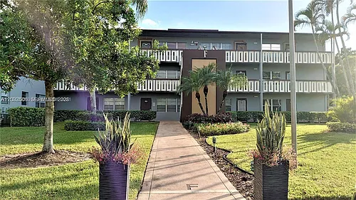 250 Suffolk Dr #250-F Photo 1 250 Suffolk Dr #250-F Photo 1