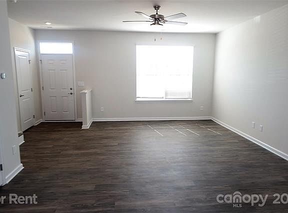 3rd image of 5032 Payton Dr