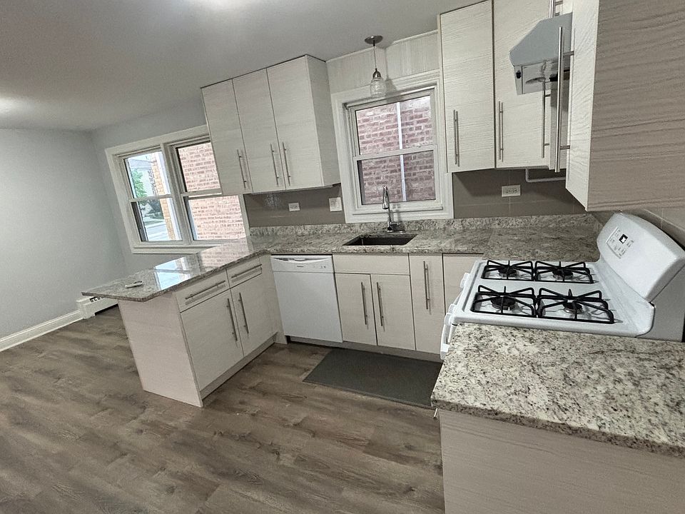 1st image of 6851 W Gunnison St #1