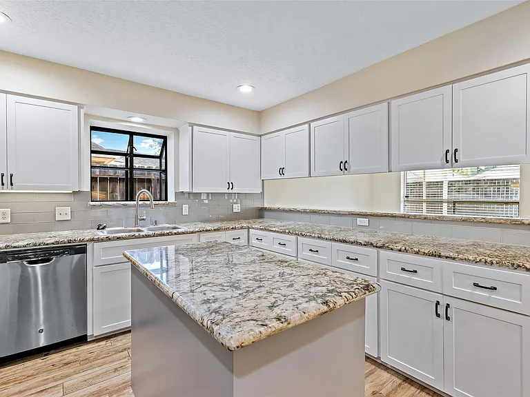 10735 Kitty Brook Dr — Photo 11