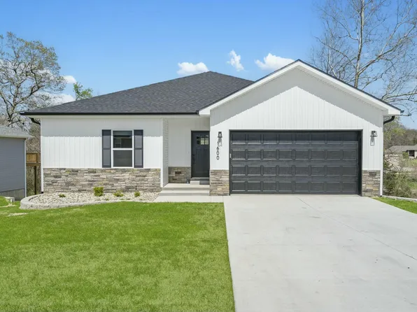 1600 W Brook Street, Marshfield, MO 65706