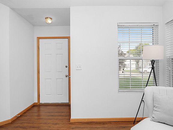 4th image of 2412 Walden Ln