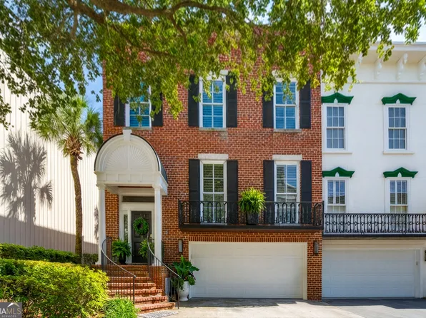 42 Chaucer St, Savannah, GA 31410