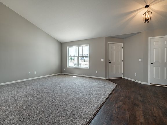 Photos of a similar Linwood model