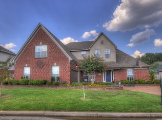 214 Rain Lake Ln N, Collierville, TN 38017