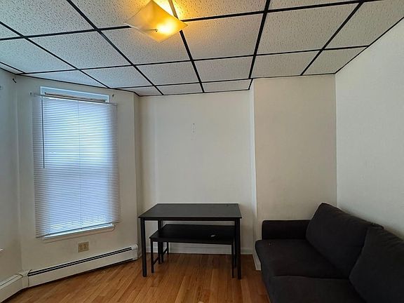 4th image of 214 Clinton Ave #1