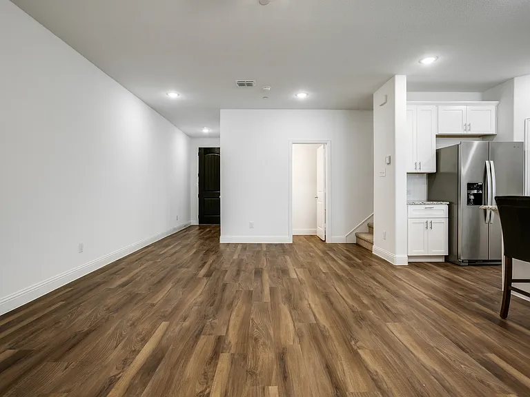 4809 Pasadena Dr — Photo 8