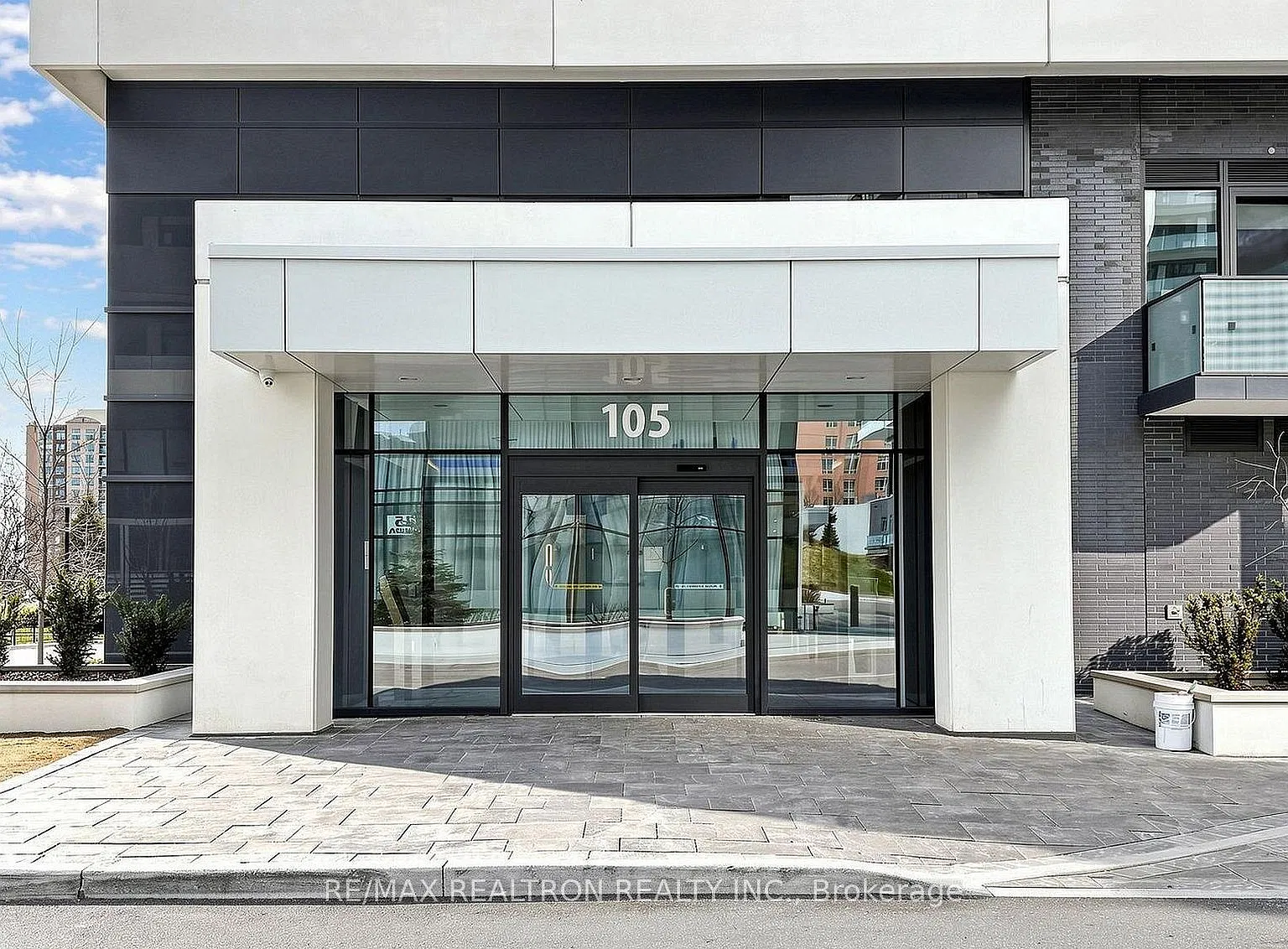 3 bed, $3,300 — Photo 2