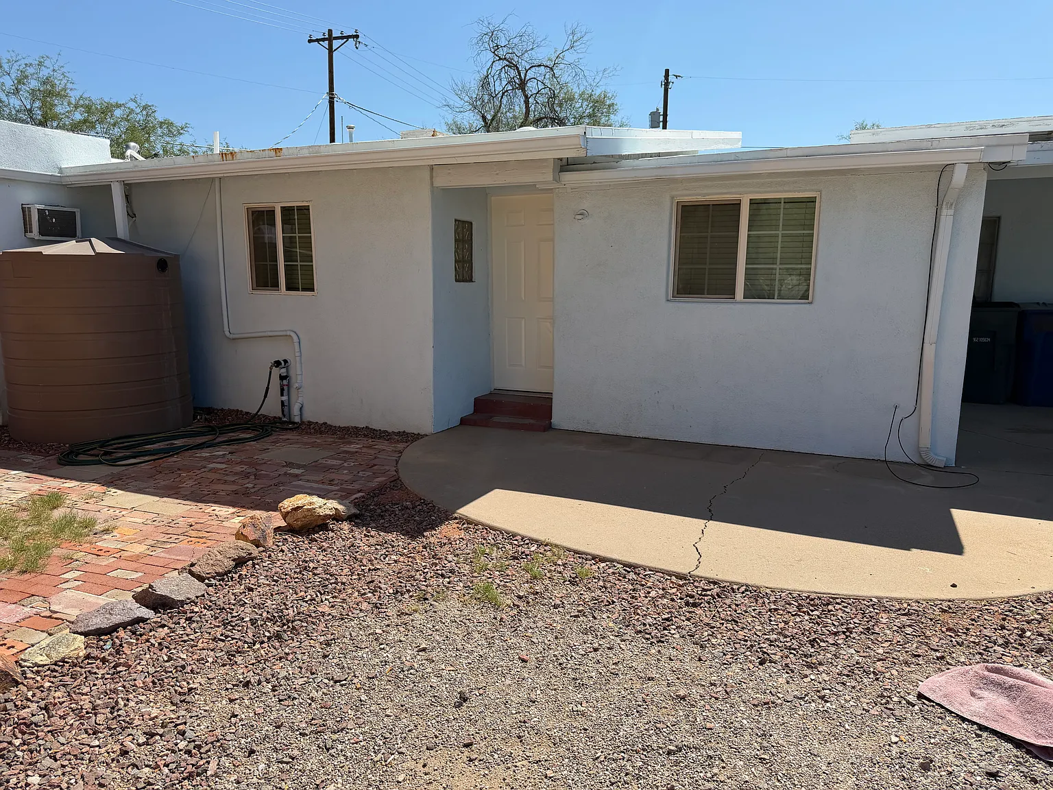 3 bed, 1624 sqft, $1,500 — Photo 1