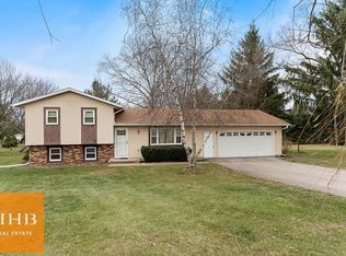 3905 Terrace Cir, Deforest, WI 53532