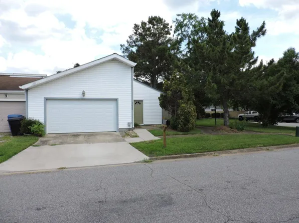 5029 Denny Dr, Virginia Beach, VA 23464