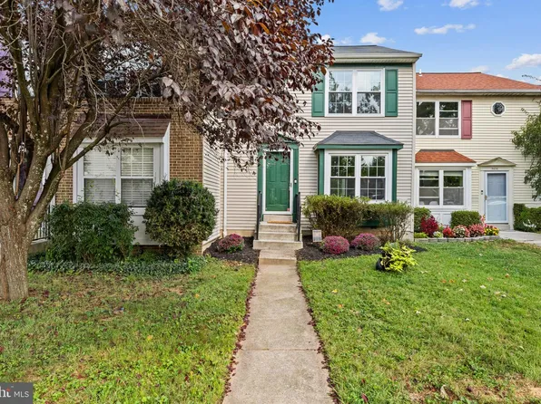 9438 Riverbrink Ct, Laurel, MD 20723