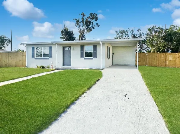 21042 Gladis Ave, Pt Charlotte, FL 33952