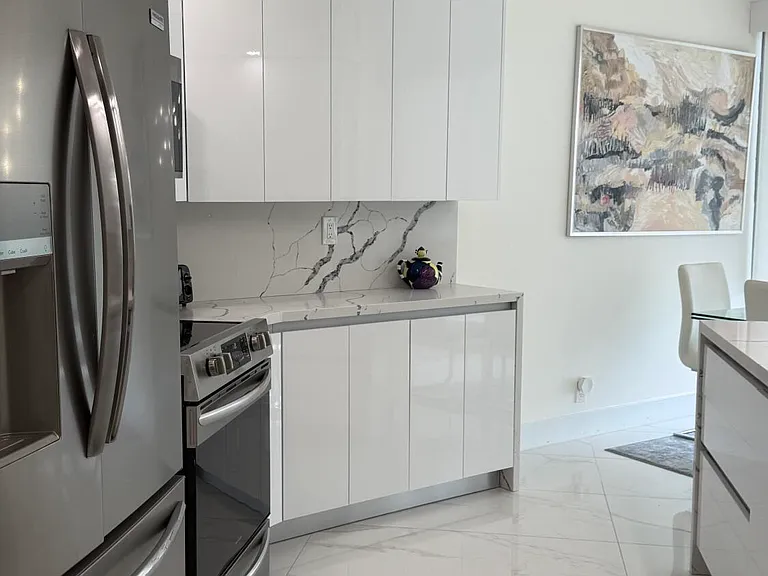 16425 Collins Ave #2514 — Photo 10