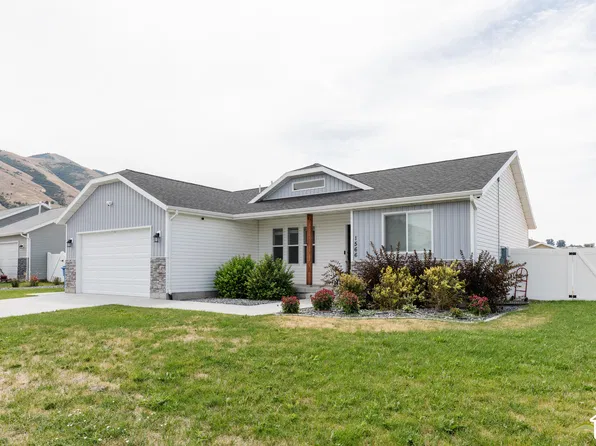 1566 E 650 S, Hyrum, UT 84319