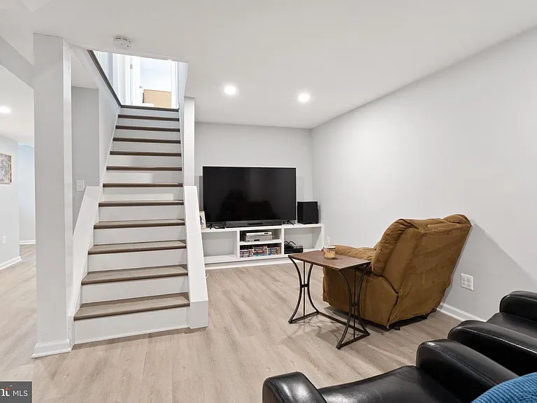 7313 Torran Rocks Way — Photo 10