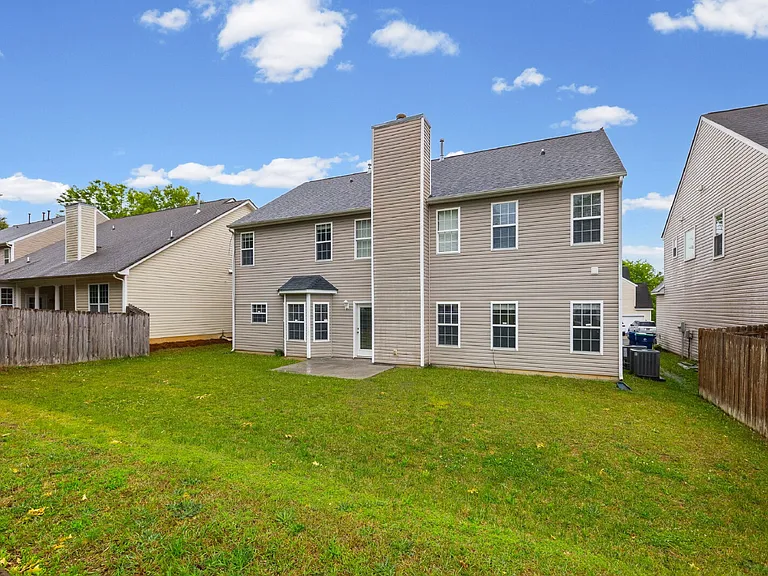 2704 Piersland Dr — Photo 29