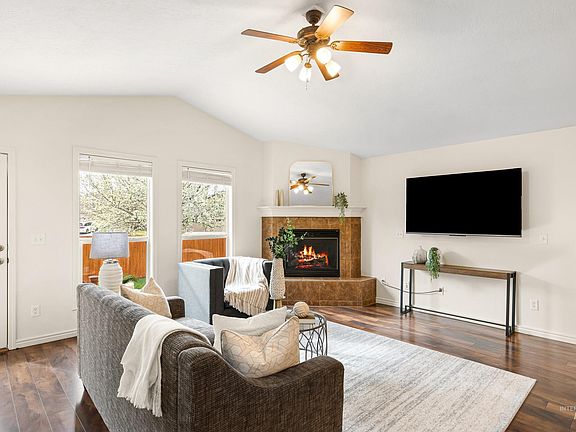 4th image of 7769 W Estrella Dr
