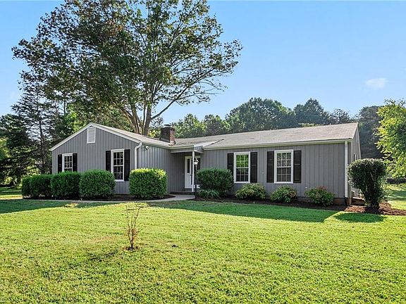 2nd image of 303 Heatherford Dr
